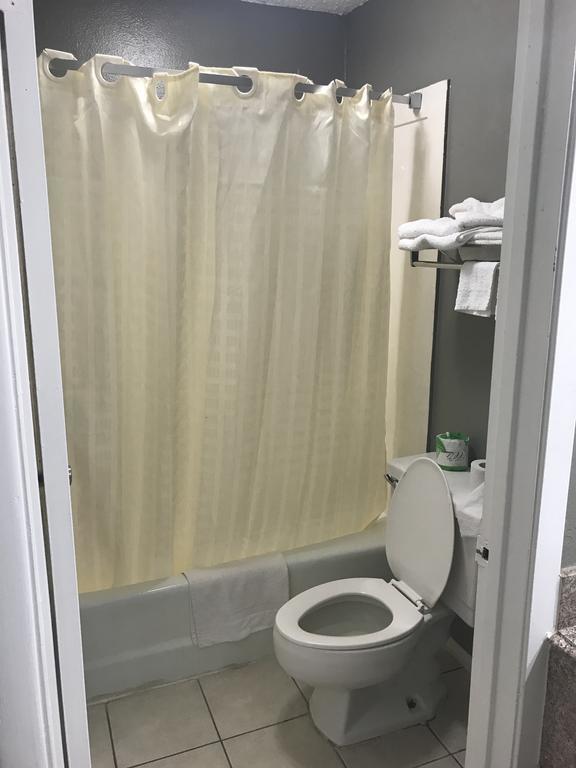 Express Inn 湾城 外观 照片